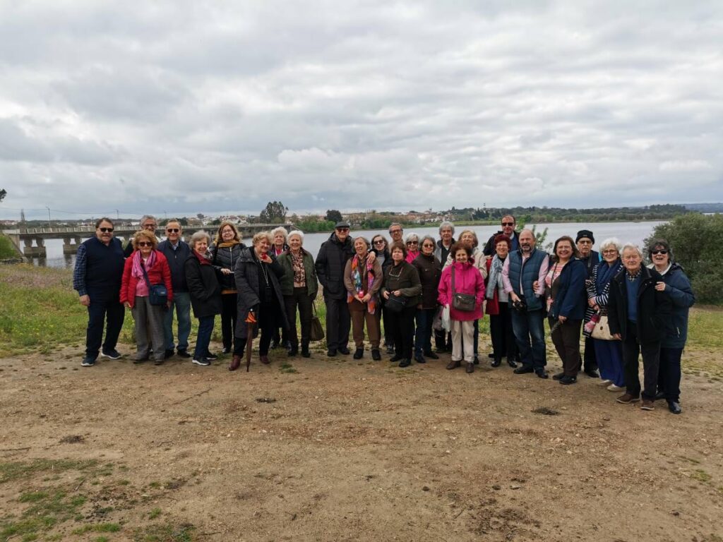 Foto de grupo na Senhora de Entre Águas -Mora
