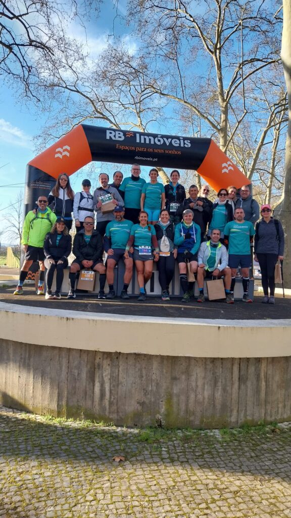 Equipa do Clube novobanco no 9.º Trail Running Almourol à Vista